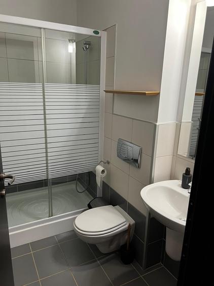 Apartament cu 3 camere în Băneasa