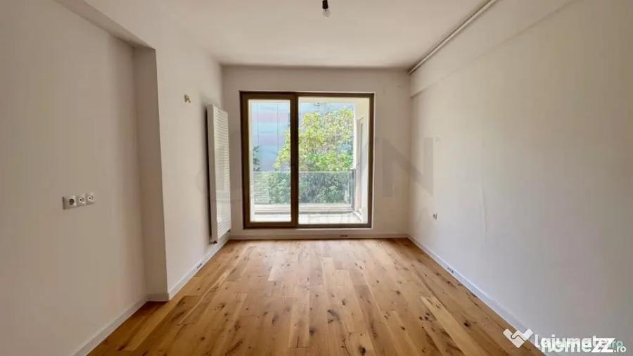 Apartament cu 4 camere decomandat în Iancului