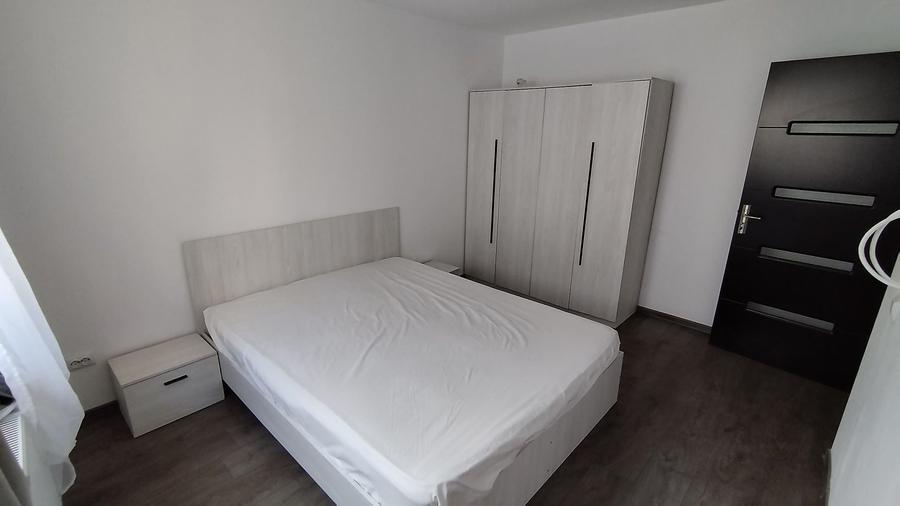 Casă cu 3 camere în Petrolului