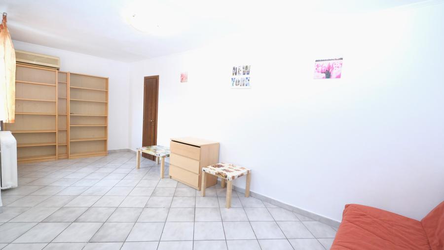 Apartament cu 2 camere decomandat în Sala Palatului