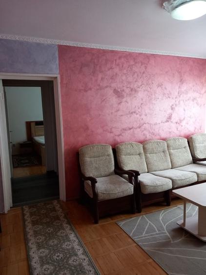 Apartament cu 2 camere semidecomandat în Barieră