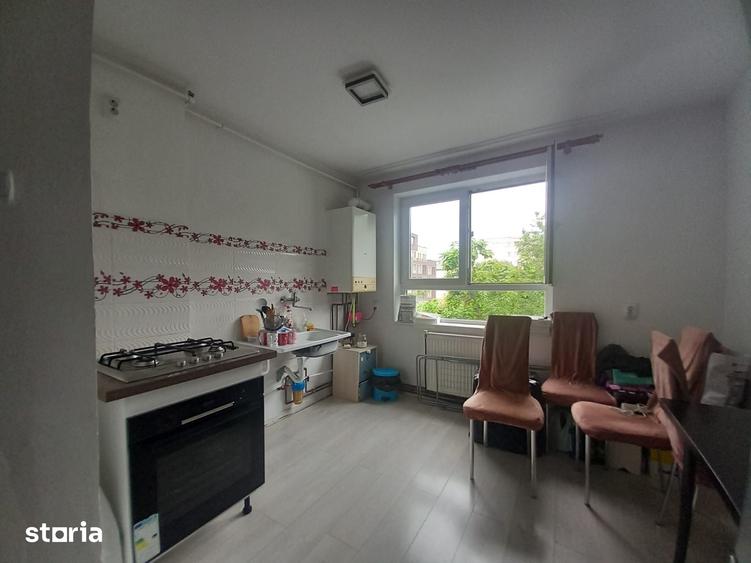 Apartament cu 2 camere semidecomandat în Republicii