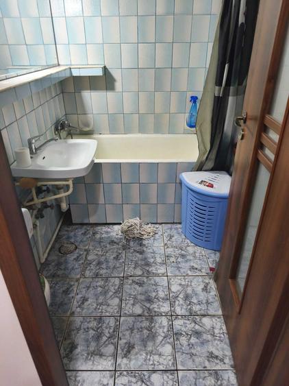 Garsonieră decomandată în Central