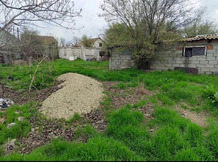 Teren de 340 mp, în Cernele
