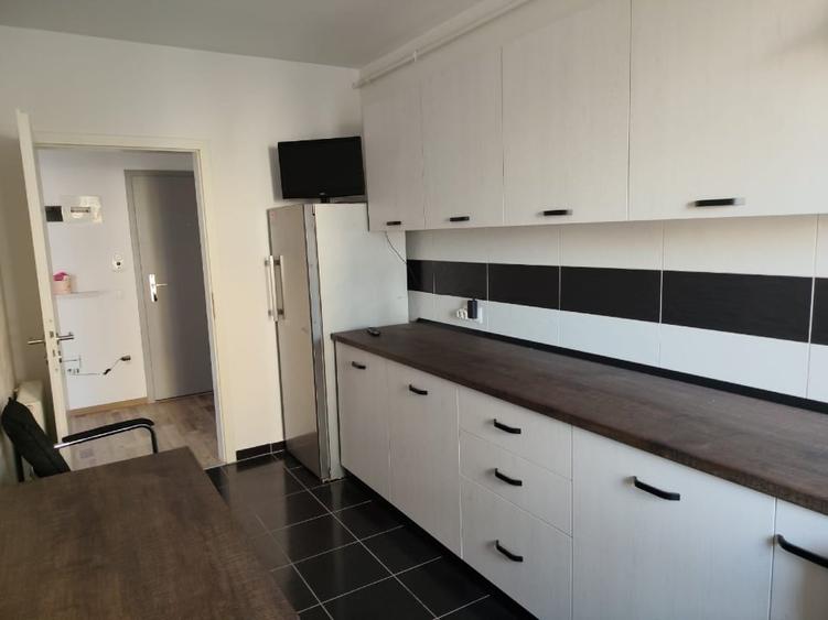 Apartament cu 2 camere decomandat, mobilat în Avantgarden