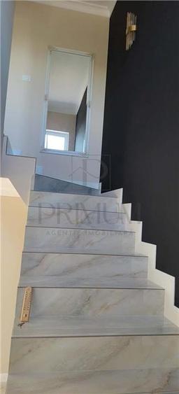 Duplex cu 4 camere cu Teren 330 Mp în Șag