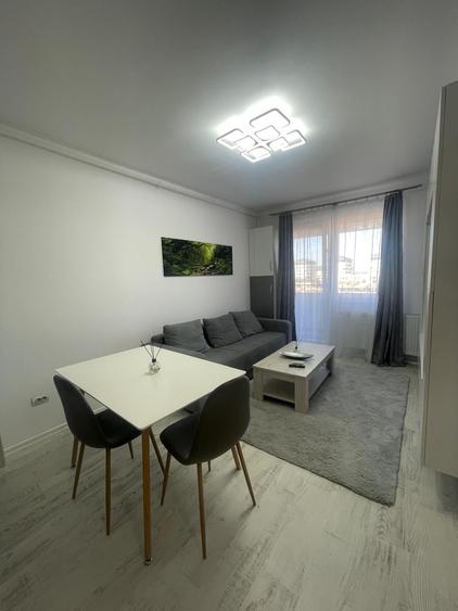 Apartament cu 2 camere semidecomandat în Militari