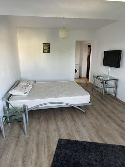 Inchiriez apartament 2 camere faleza Vega - 2
