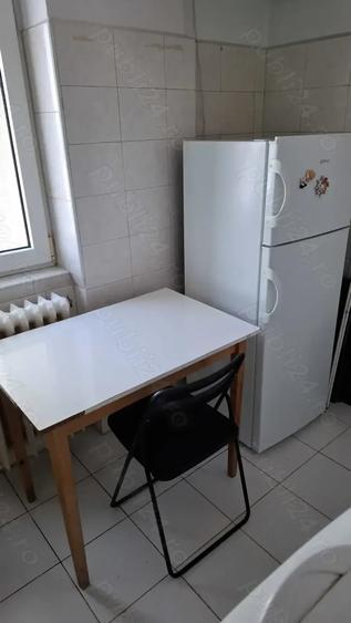 Garsonieră decomandată, mobilată în Titulescu