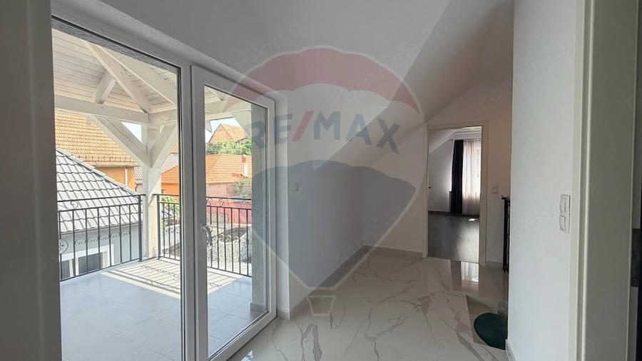 Casă cu Teren 430 Mp în Central