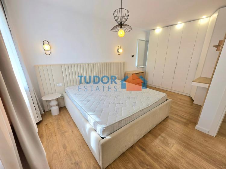 Casă cu 5 camere cu Teren 350 Mp în Pipera