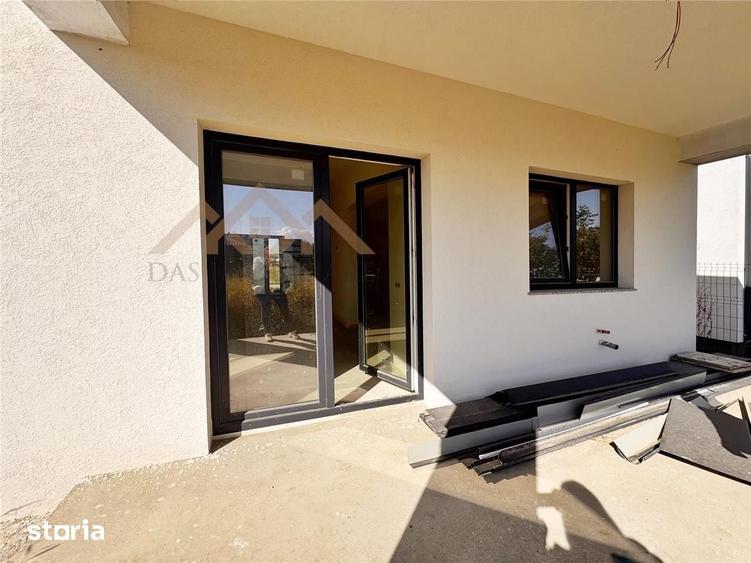 Casă cu 6 camere cu Teren 460 Mp în Recea