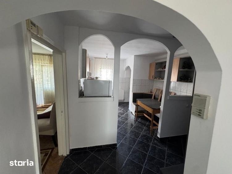 Apartament cu 3 camere decomandat în Micro 16