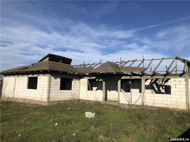 Casă cu 7 camere în Berteștii de Sus