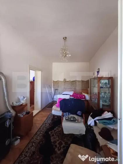 Casă cu 3 camere cu Teren 1682 Mp în Turda