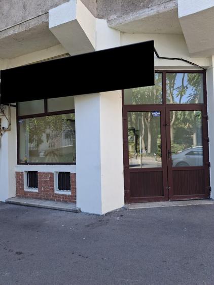 Spațiu comercial, de 37 mp, în Moșilor