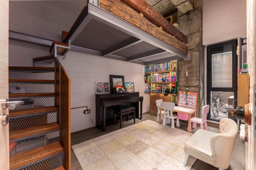 Apartament cu 4 camere decomandat, mobilat în Eminescu