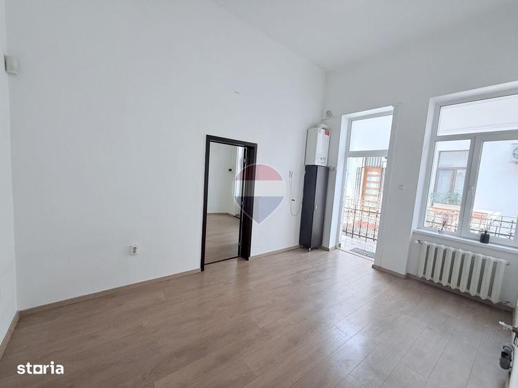 Apartament cu 2 camere semidecomandat în P-ța Mihai Viteazul