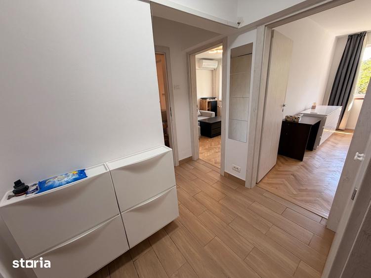 Apartament cu 2 camere decomandat în Titan
