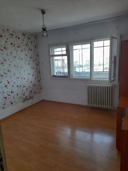 Apartament cu 2 camere decomandat în Mărășești