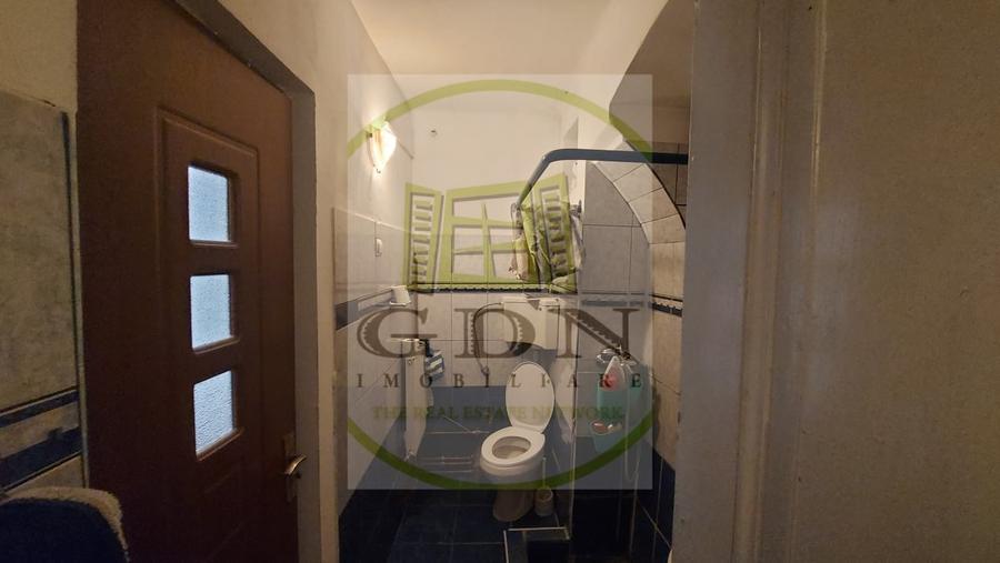 Casă individuală cu 3 camere cu Canalizare în Centrul Civic