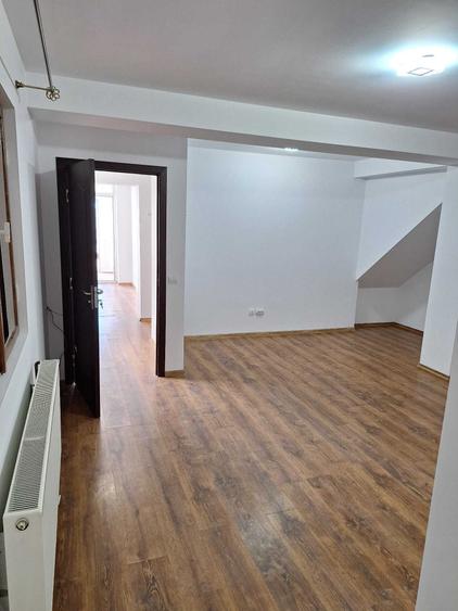 Casă cu 4 camere cu Teren 262 Mp în Central