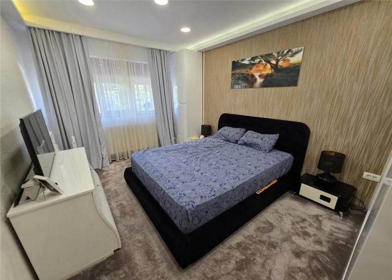 Casă cu 4 camere cu Teren 260 Mp în 1 Decembrie