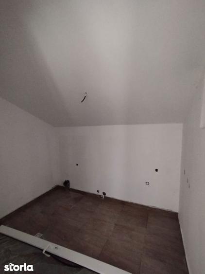 SE VINDE CASA IN CALUGARENI 5 camere, teren 600mp - 14