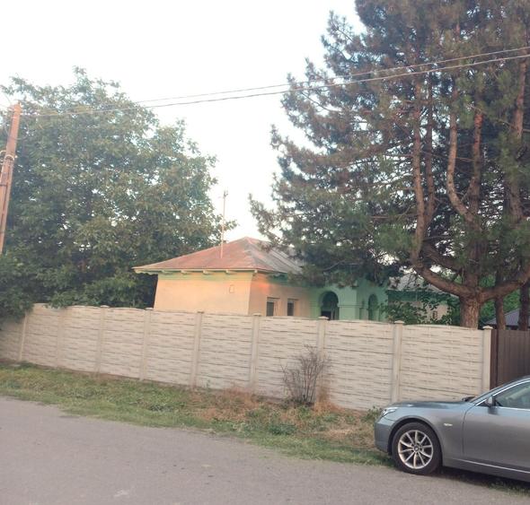 Casă cu 4 camere în Ciocănești
