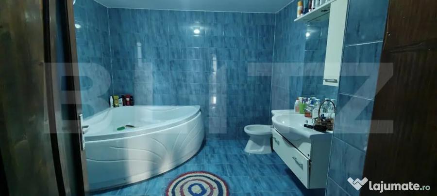 Casă cu 4 camere cu Teren 7238 Mp în Central