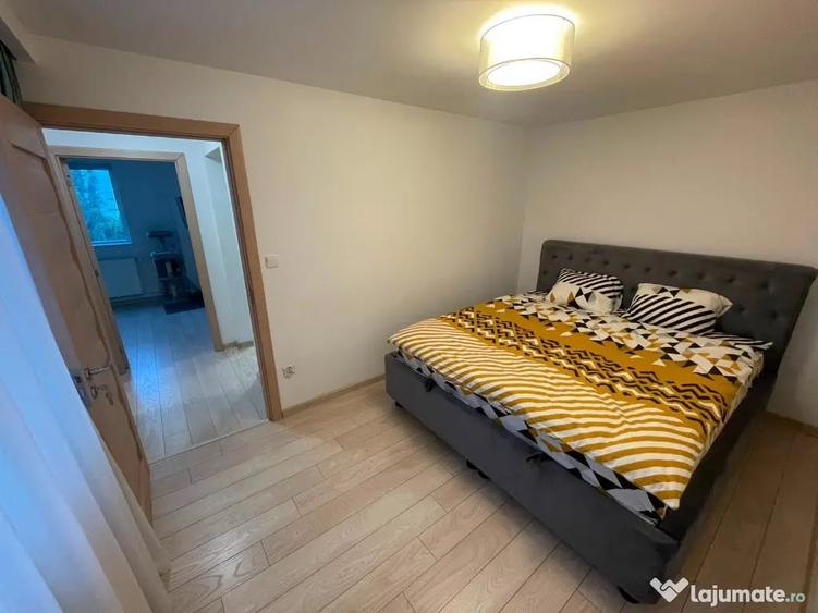 Apartament cu 3 camere semidecomandat în Giurgiului