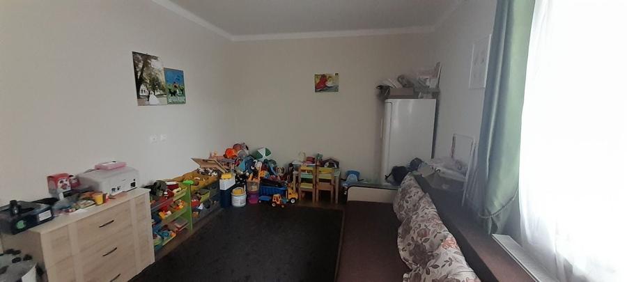 Apartament cu 3 camere în Ferneziu