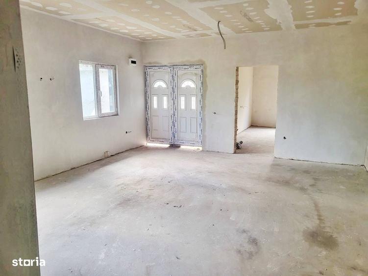 Vindem casa in localitate Lumina - 1