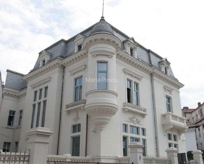 Vila cu 21 camere la Km. zero in Bucuresti-Birouri exclusive/Misiune diplomatică