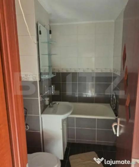Apartament cu 2 camere semidecomandat în Micro 16