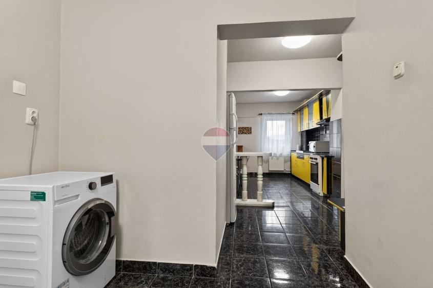 Apartament cu 3 camere semidecomandat în Aurel Vlaicu