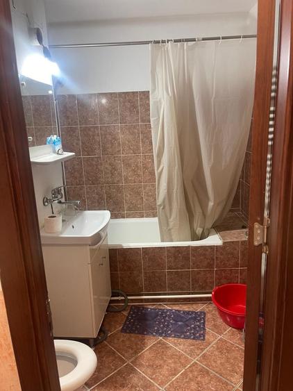 Apartament cu 2 camere decomandat în 1 Mai
