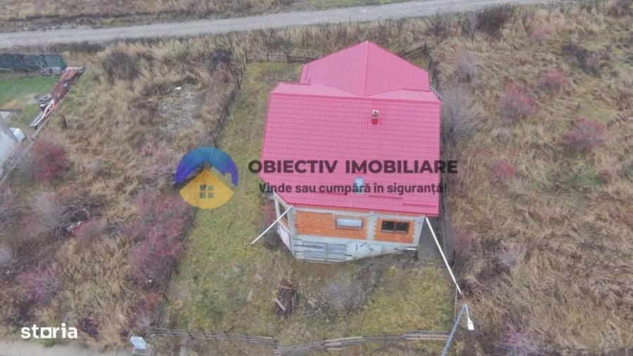 Casă cu 4 camere în Valea Albă