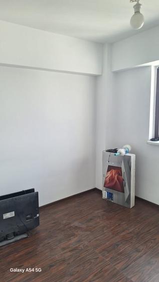 Apartament cu 4 camere decomandat, mobilat în P-ța Amzei