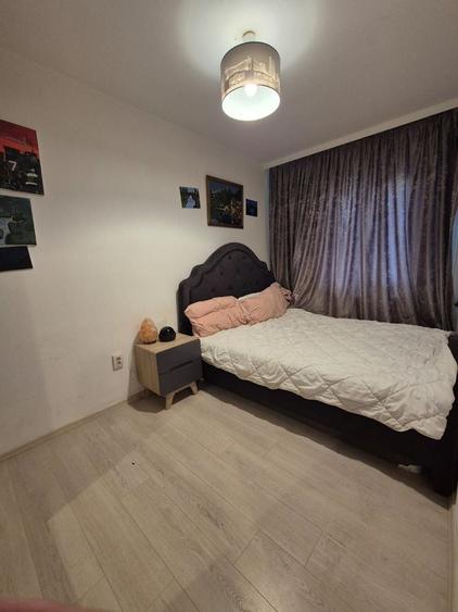 Apartament cu 3 camere semidecomandat, mobilat în City Park Mall