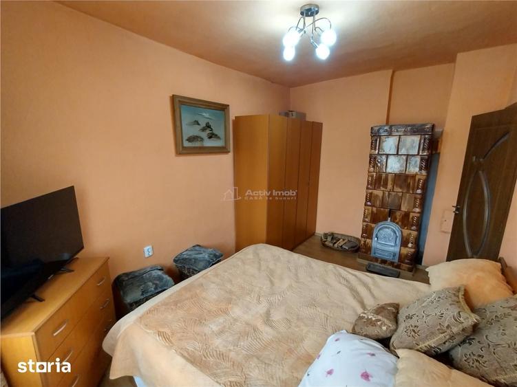 Apartament cu 3 camere decomandat în Bozovici