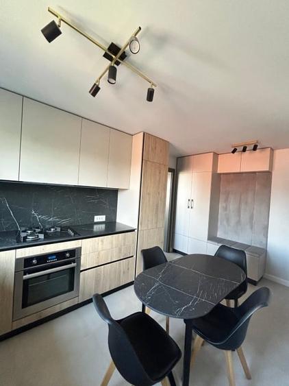 Apartament cu 3 camere decomandat, mobilat în Complex Studențesc