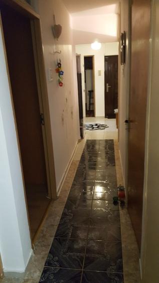 Apartament cu 3 camere decomandat în Sebastian