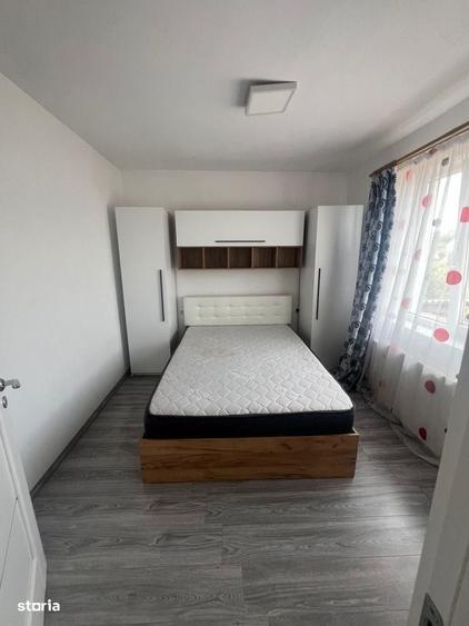 Casă cu 4 camere în Unirea