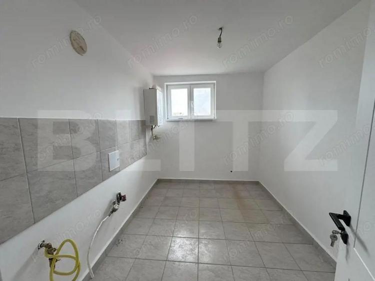 Apartament cu 2 camere semidecomandat în Rovine