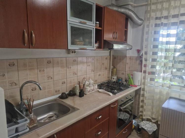 Apartament cu 2 camere semidecomandat în Micro 3