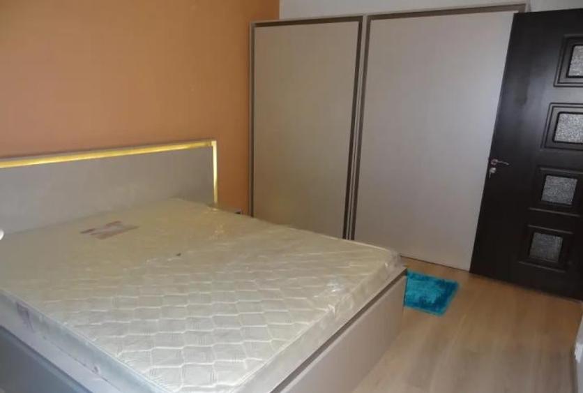 Apartament cu 2 camere decomandat, mobilat în Victoriei