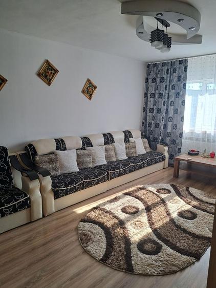 Apartament cu 2 camere decomandat în Exterior Vest