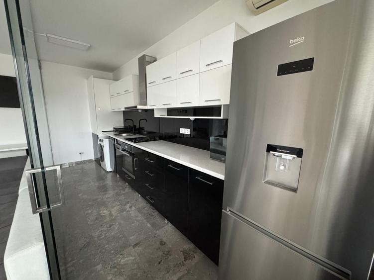 Apartament cu 3 camere în Sisești