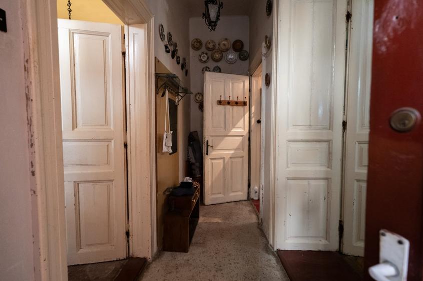 Apartament cu 2 camere semidecomandat în Horea